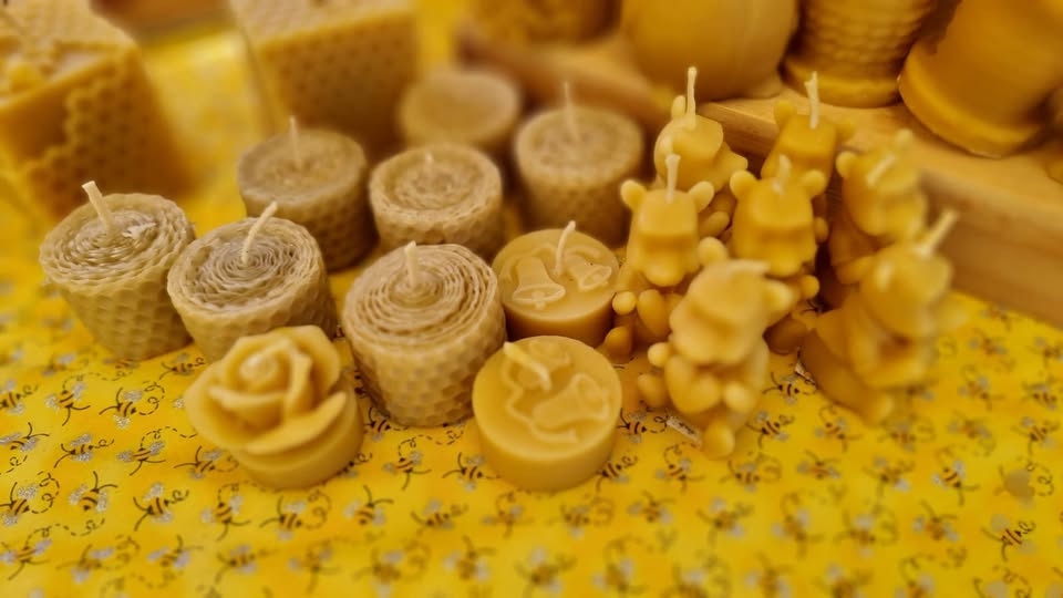 Tealight Roses, Bear Assorted Beewax Candle